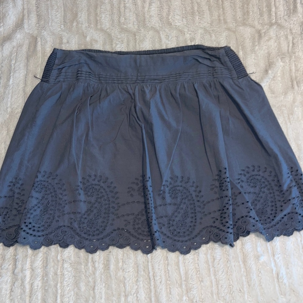 American eagle skirt gray embroidered lace bottom women’s size small